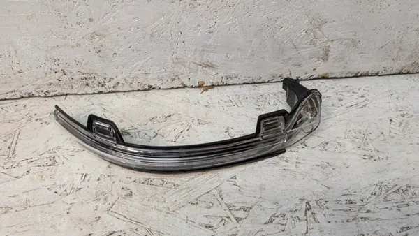 Intermitente espejo Mercedes OEM A0999063803 Derecho image 2