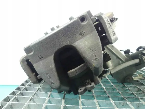 Begagnad Fram Höger Bromsok OEM IMPRK1311067 Land Rover image 2