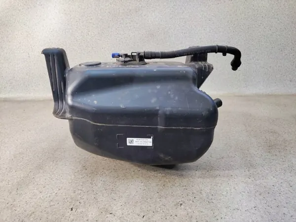 Tanque AdBlue OEM 3Q0131877D para Skoda Superb III 2.0 TDI image 4