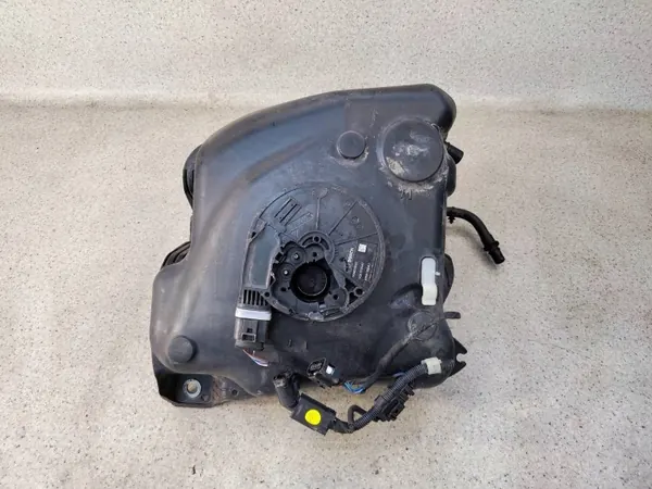 Tanque AdBlue OEM 3Q0131877D para Skoda Superb III 2.0 TDI image 6
