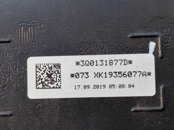 Tanque AdBlue OEM 3Q0131877D para Skoda Superb III 2.0 TDI image 7