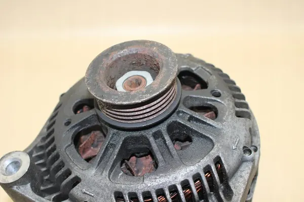 BMW E46 2.0D Vaihtovirtageneraattori 7788222 image 4