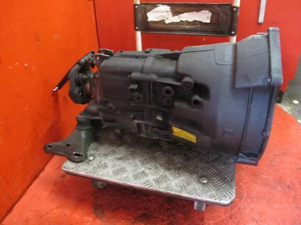 BMW 3 E46 2.0 D Manuaalivaihteisto 1434404 image 4