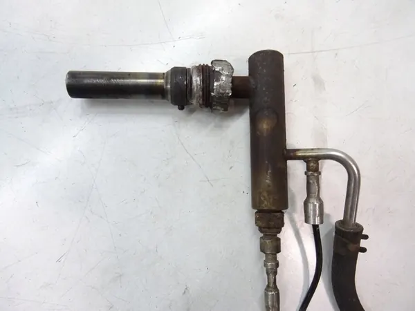 Ford OE DPF Regeneration Valve AV61 9T540 BF image 2