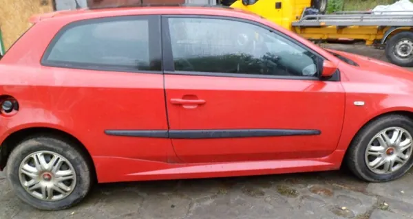 Vitre arrière droite passager OEM 51733943 Fiat Stilo 3D image 3