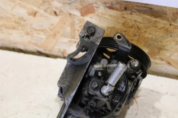Bomba de direção assistida Subaru OE 34430SA020 image 4