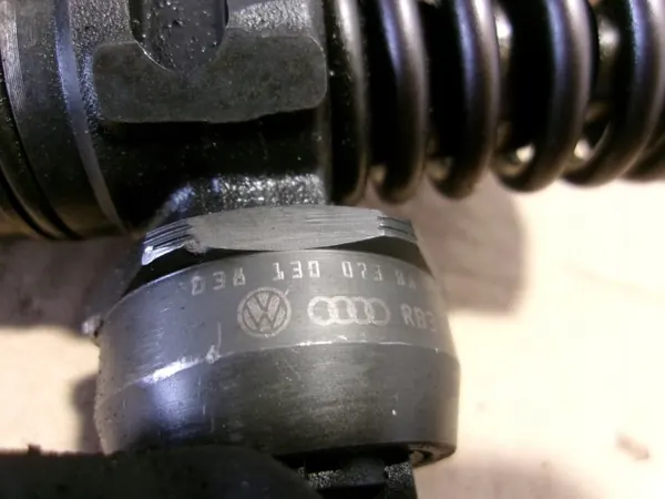 Volkswagen OE 038 130 073 BA Inyector Unidad (PDE) Usado image 5