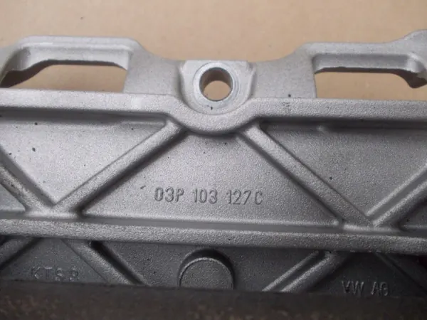 Pompe à huile OEM 03P103127C pour VW Group 1.2TDI image 4