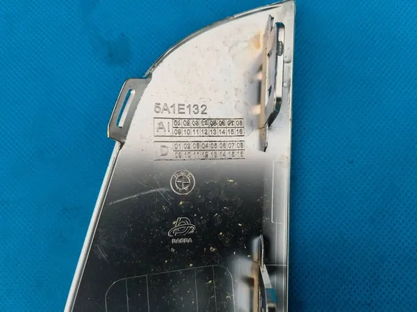 Acabamento de para-choque traseiro lado direito BMW 5 G60 G61 5A1E132 image 4