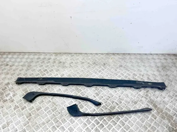 Peça de para-choques traseiro Mercedes-Benz SL R107 OEM A1078800344 image 2