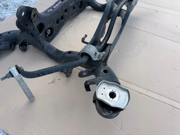 Audi Q5 80A achterophangingbalk OEM 80A505235S image 10