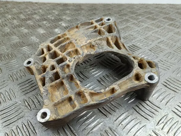 Support de compresseur AC Honda CR-V 2025 OEM FOB48780 image 4