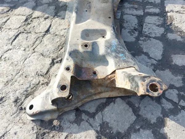 Bracos dianteiros YARIS II 05-11 R - Peça OEM usada image 4