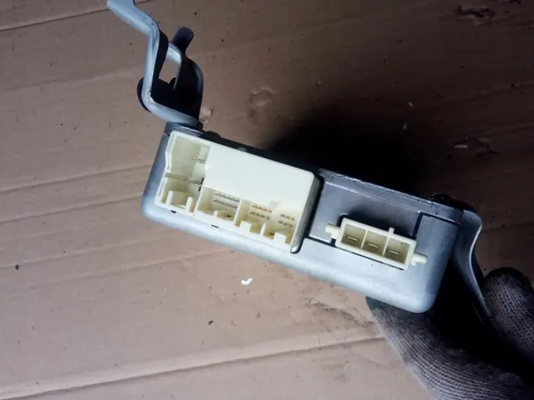 Módulo TOYOTA AURIS I E15 1.4 D4D 89650-02390 image 3