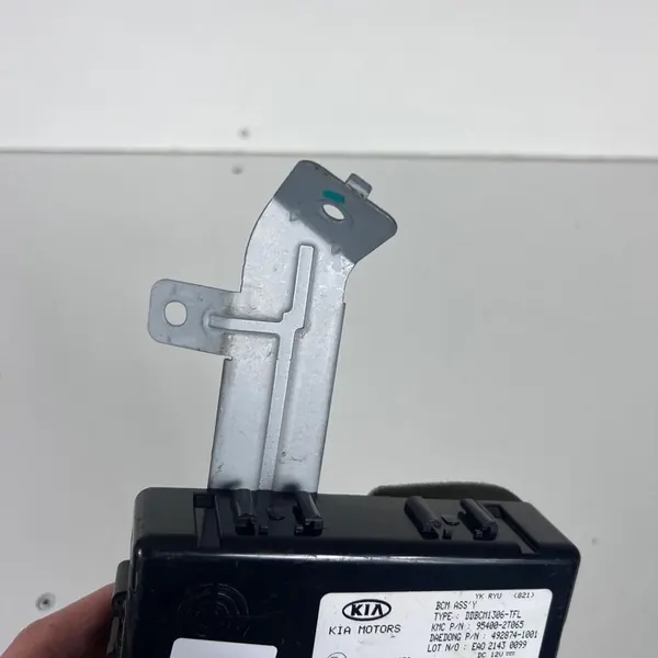 Module de Contrôle de Confort KIA OPTIMA K5 III OEM 95400-2T065 image 7