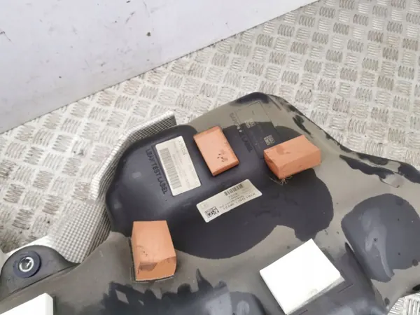 Bränsletank OEM M8A29K007DA för Land Rover Range Rover Velar image 4