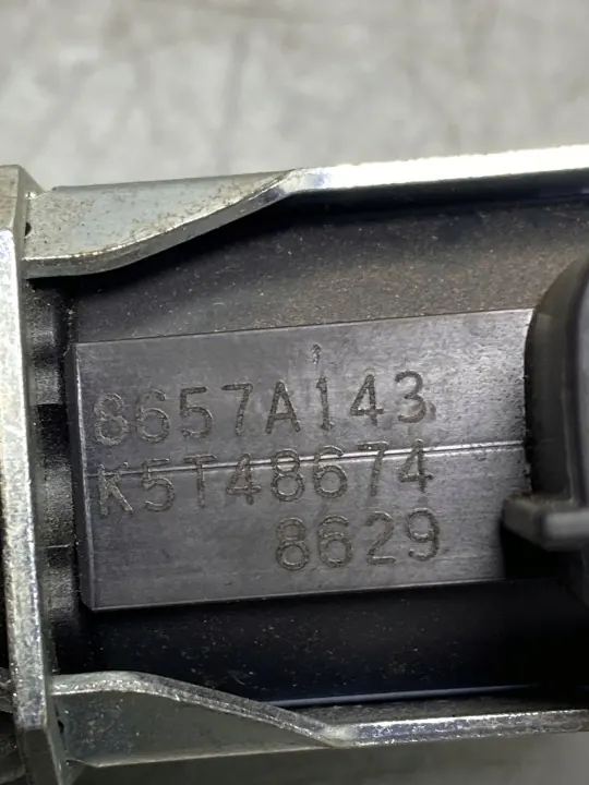Mitsubishi Kraftstoffdampfventil OEM FBZ16478 - Gebraucht image 4