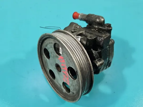 Ohjaustehostimen pumppu Audi A5 8T 1.8 TFSI OEM 8K0145153F image 2