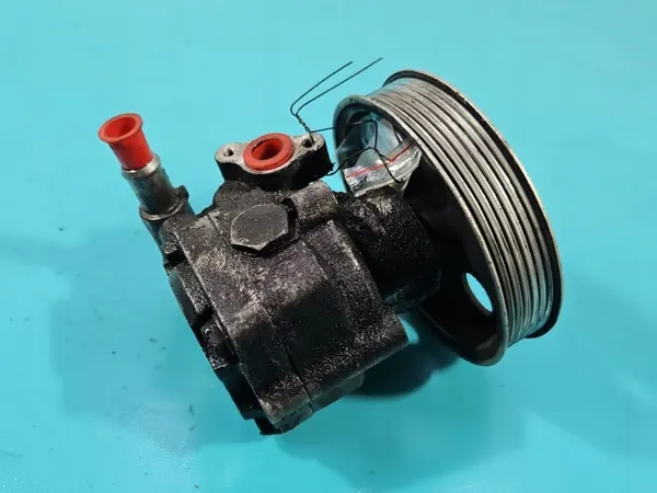 Ohjaustehostimen pumppu Audi A5 8T 1.8 TFSI OEM 8K0145153F image 5