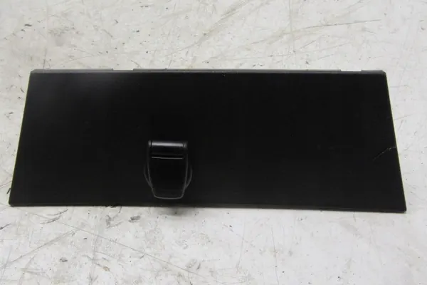 Tomada de isqueiro OEM 682647578R para Dacia Duster II image 2