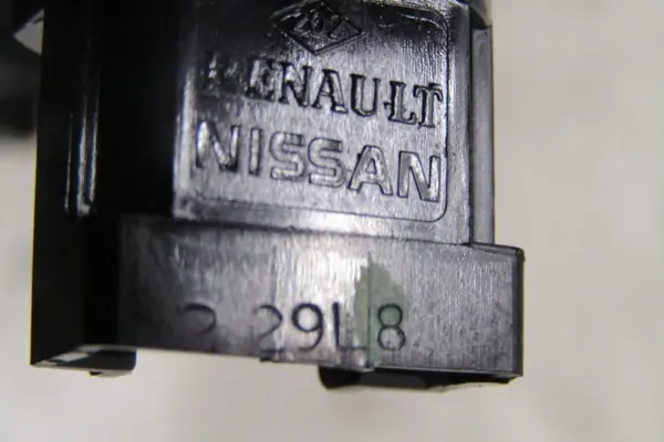 Tomada de isqueiro OEM 682647578R para Dacia Duster II image 5