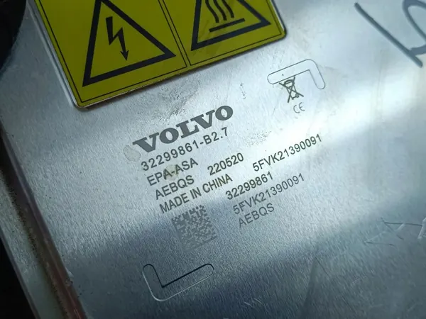 Inversor Polestar 2 OEM 32299861B27 - Usado image 6