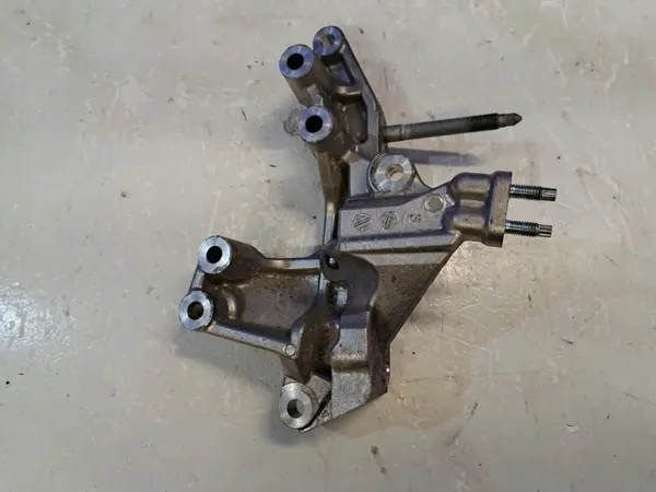 COMPRESSORBRACKET Support Compresseur Climatisation Lexus RX image 3