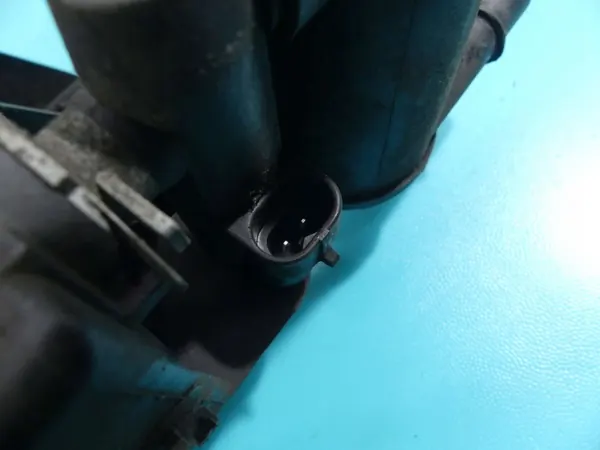 Filtro de carbón OEM 31400-3X600 para Hyundai Elantra V image 9