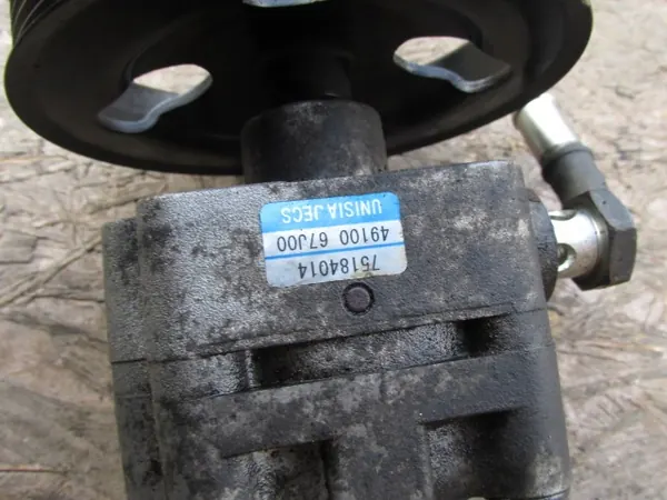 Suzuki Grand Vitara II Pompe de Direction 4910067J00 image 5