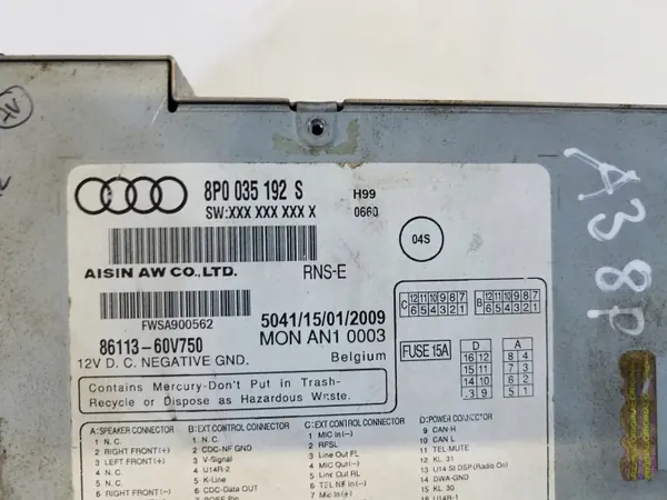 Audi A3 8P Navigaattoradio OEM 8P0035192S image 4