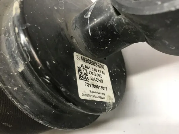 Mercedes kabinluftfjädring OEM A9613104255 image 7