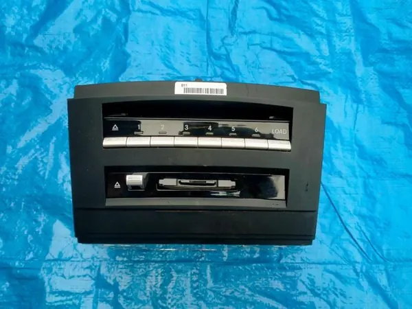 Changer CD Mercedes W221 S-Class OEM A2218700693 image 2
