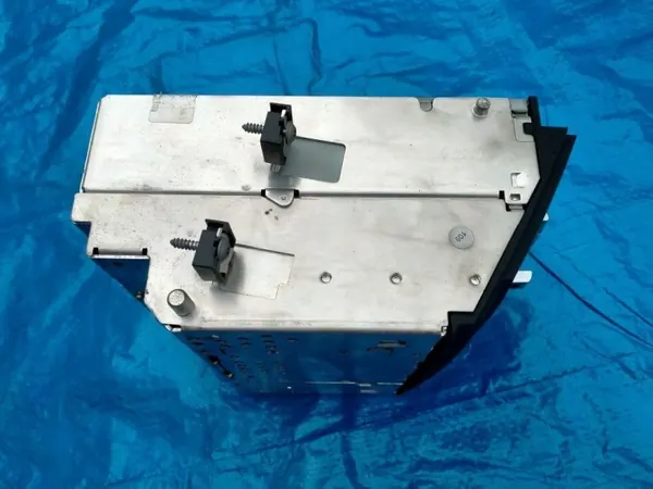 Changer CD Mercedes W221 S-Class OEM A2218700693 image 6