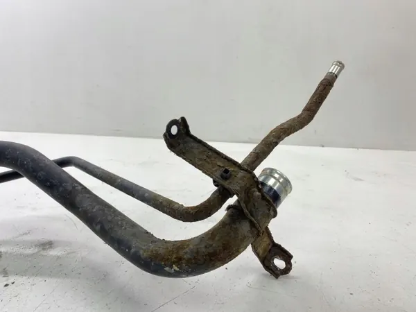 Pescoço de abastecimento Lexus OEM AMD67420 - Usado image 5