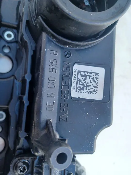 MERCEDES SPRINTER W906 2.2 DIESEL Tampa de Válvula A6510108918 image 5