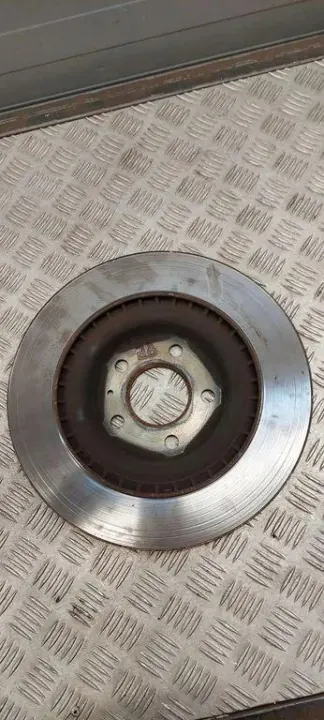 Audi A5 2018 takaoikea jarrulevy OEM 8W2615601E image 5