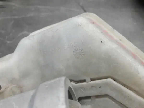 Bremsflüssigkeitsbehälter OEM 03350884931 Ford Fiesta image 7
