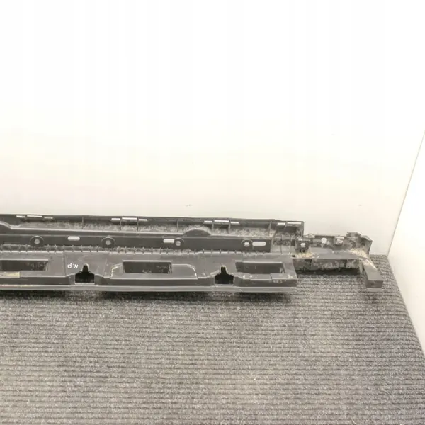 Renfort de seuil Mercedes-Benz GL X166 OEM A1666900010 image 10