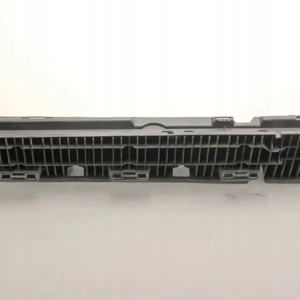Renfort de seuil Mercedes-Benz GL X166 OEM A1666900010 image 3