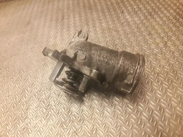 Mercedes-Benz Termostaatti OEM 6422000215 C-luokka W204 image 2