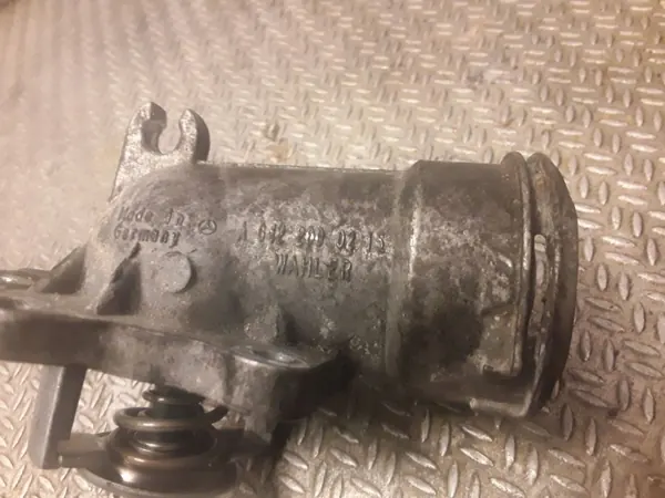 Mercedes-Benz Termostaatti OEM 6422000215 C-luokka W204 image 3