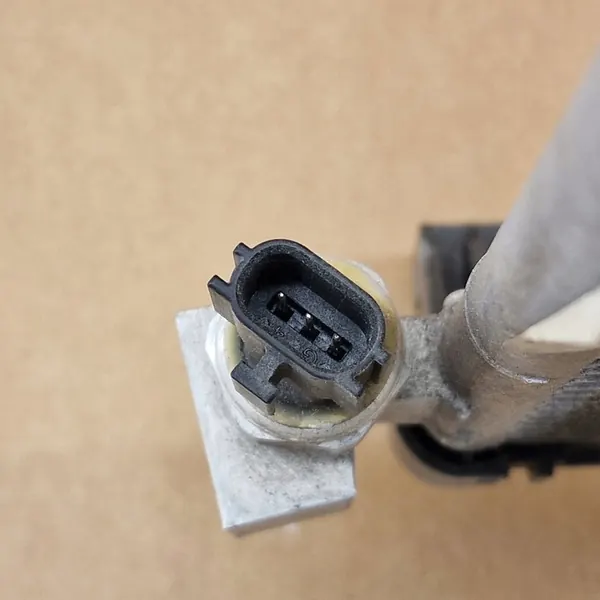 AC Kondenserin Tyhjennysventtiili Nissan Note 1.2 E12 image 4