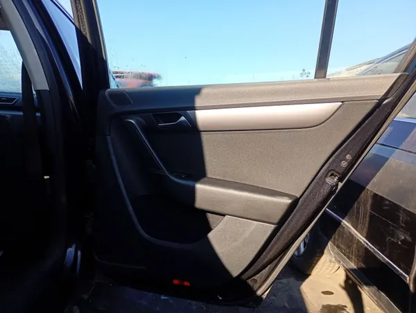 OEM MM-1003-18 Rechte Hintere Seitenschiene für VW Passat B7 image 3