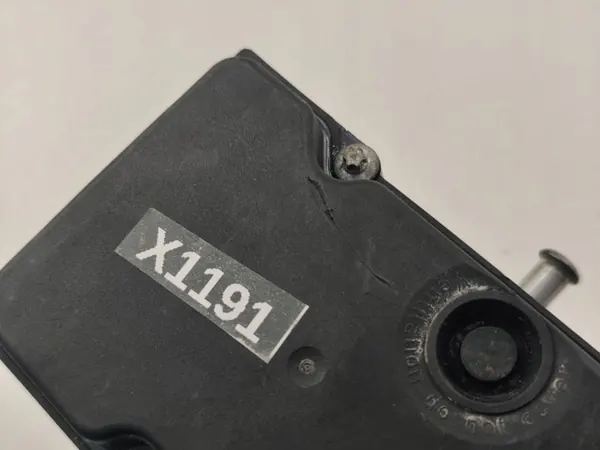 Bomba ABS OEM 13277812 para Opel Corsa D image 9