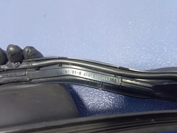 BMW Pyyhinvarsioem 9448920 Etu Oikea Eurooppa image 4