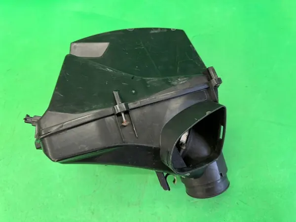 Ilmansuodattimen Kotelo Oikea Audi S6 C6 5.2 FSI V10 07L133836M image 2