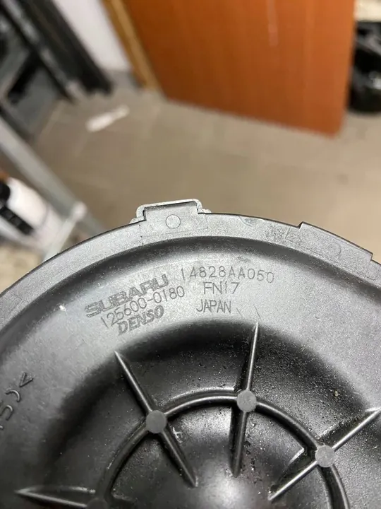 Pompe à air Subaru OE 14828-AA050 image 4