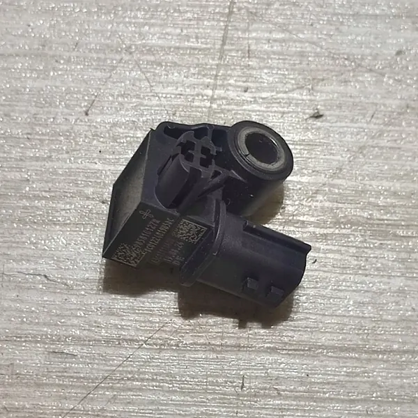 Sensor airbag OEM 985810127R para Dacia Jogger image 2