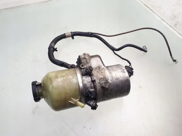 Pompe de direction assistée Opel Zafira B OEM 13570237 image 2