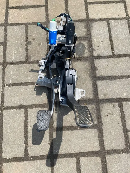 FORD B-MAX 1.0B Gaspedaal Rempedaal 8V219F836-AB image 2